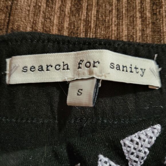 Search For Sanity Geometric Mini Skirt - Picture 2 of 6
